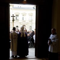 Otevírání Brány milosrdenství v ostravské katedrále
